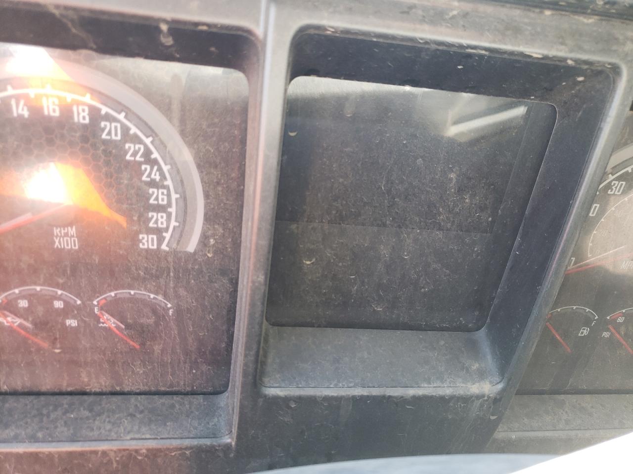 Photo 8 from auction – 2019 MACK ANTHEM with VIN 1M1AN4GY9KM008490
