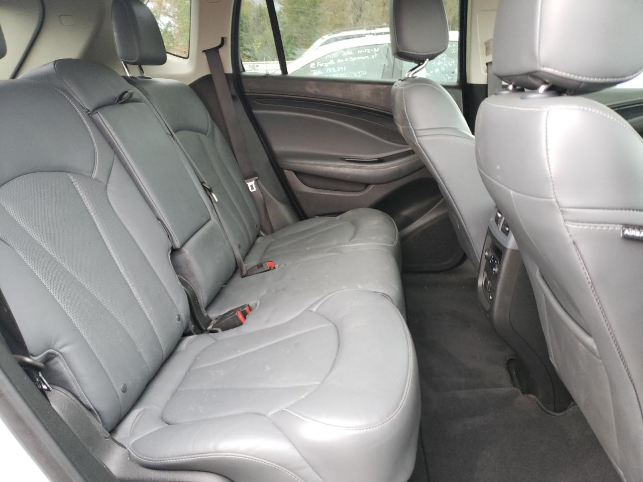Photo 6 from auction – 2020 BUICK ENVISION E with VIN LRBFXCSA9LD211531
