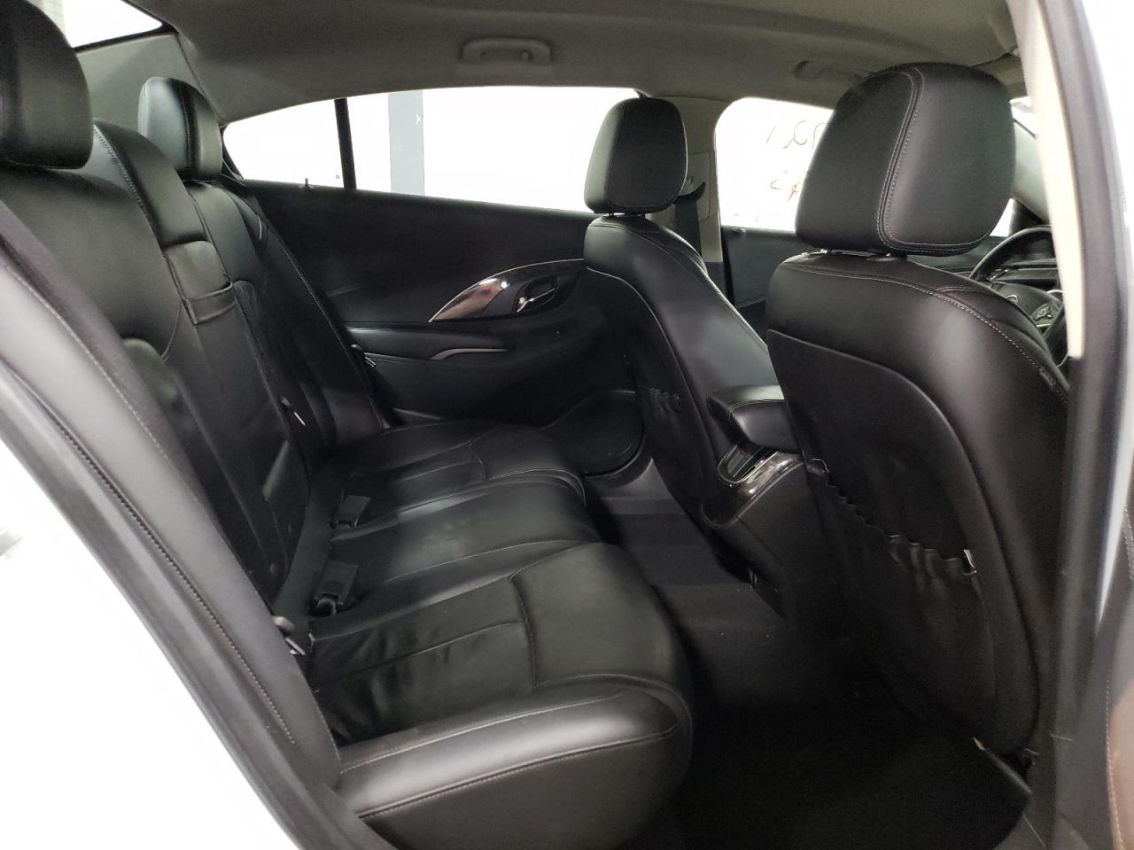 Photo 6 from auction – 2016 BUICK LACROSSE with VIN 1G4GB5G36GF217867