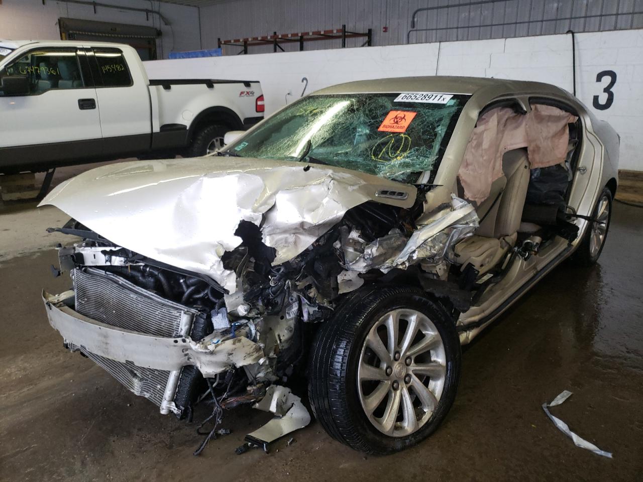 Photo 2 from auction – 2014 BUICK LACROSSE with VIN 1G4GB5G33EF275867