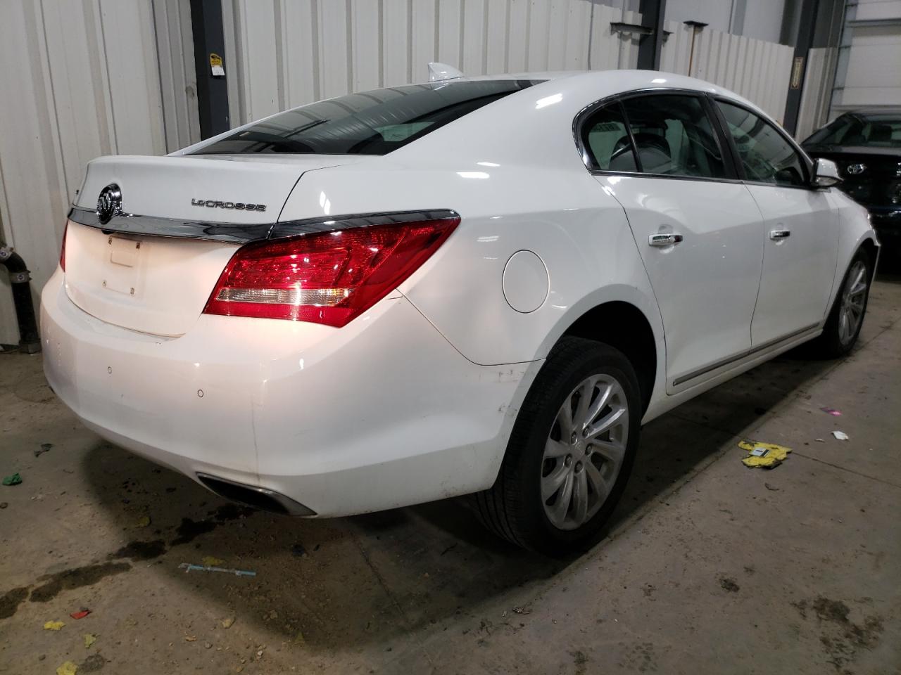 Photo 4 from auction – 2016 BUICK LACROSSE with VIN 1G4GB5G36GF217867