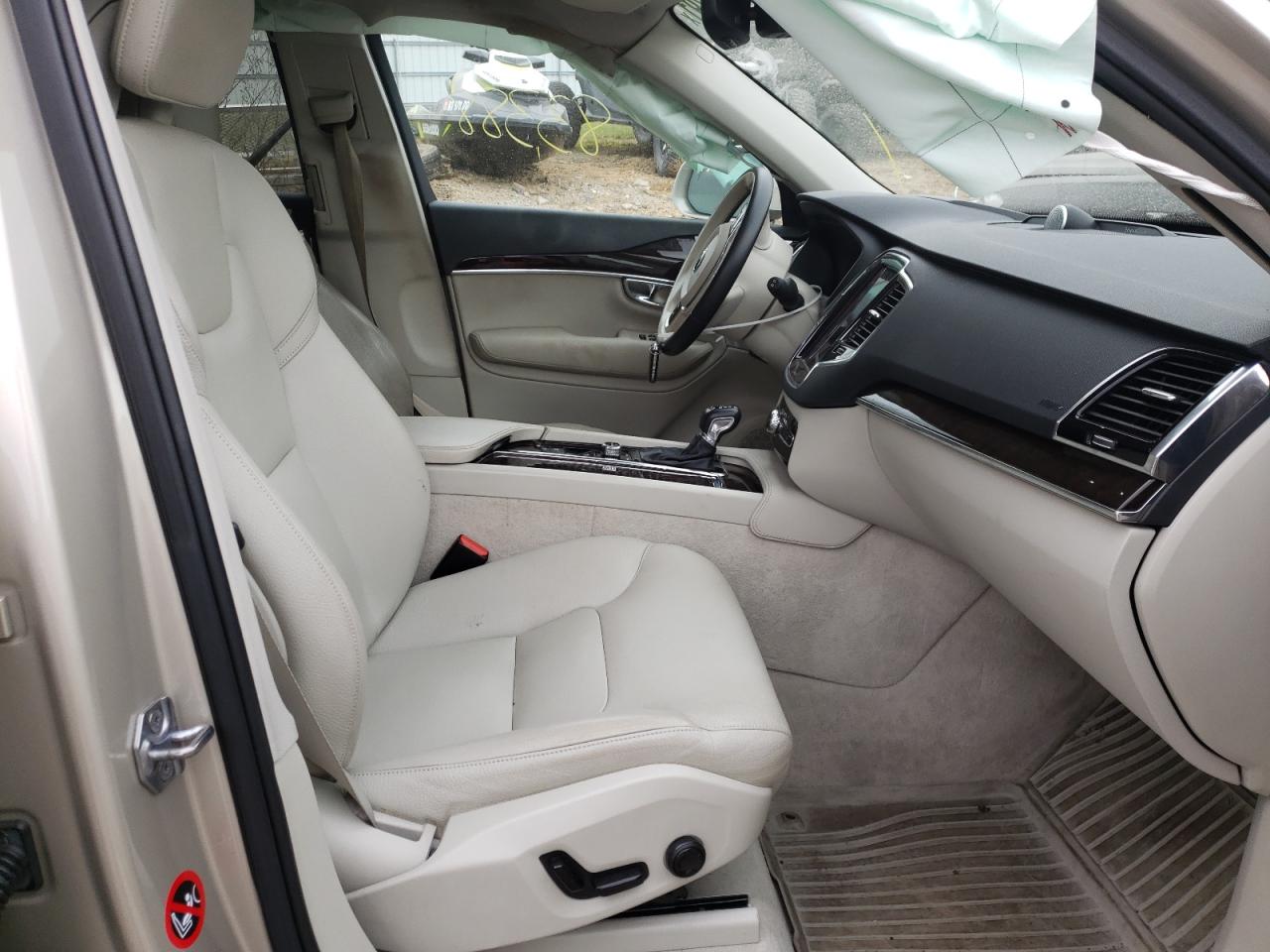 Photo 5 from auction – 2016 VOLVO XC90 T6 with VIN YV4A22PK4G1049415