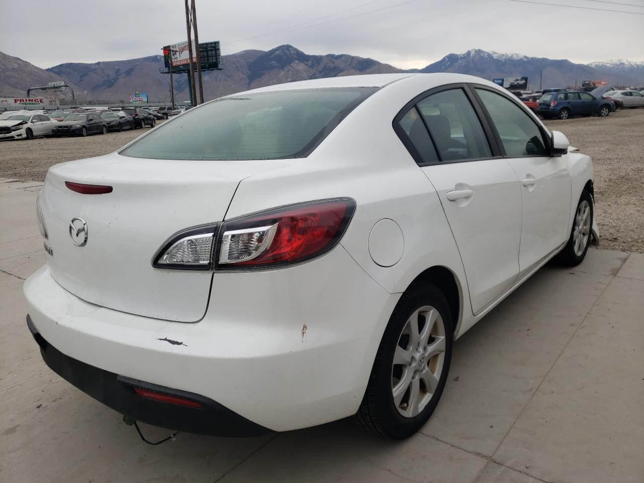 Photo 4 from auction – 2011 MAZDA 3 I with VIN JM1BL1VG4B1454874