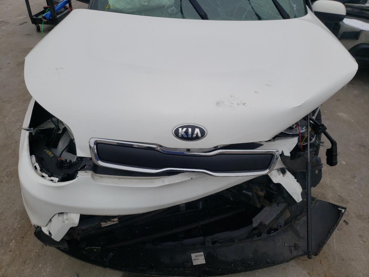 Photo 7 from auction – 2014 KIA SOUL with VIN KNDJN2A28E7097142
