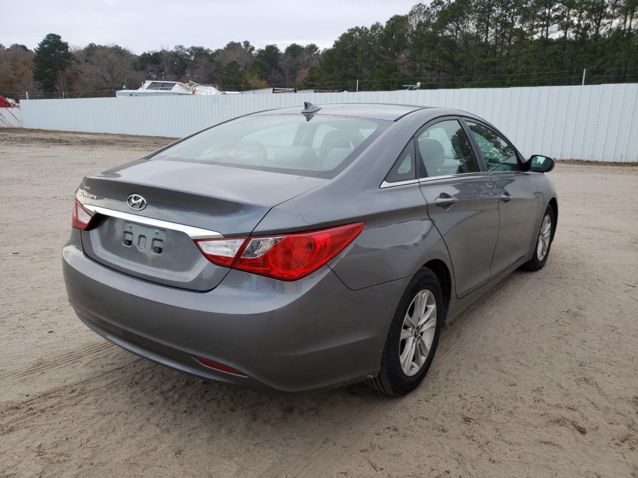 Photo 4 from auction – 2013 HYUNDAI SONATA GLS with VIN 5NPEB4AC3DH705660