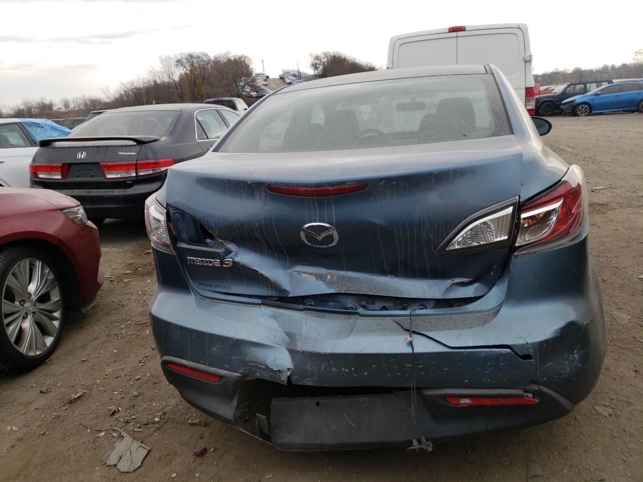 Photo 9 from auction – 2010 MAZDA 3 I with VIN JM1BL1SG2A1305088