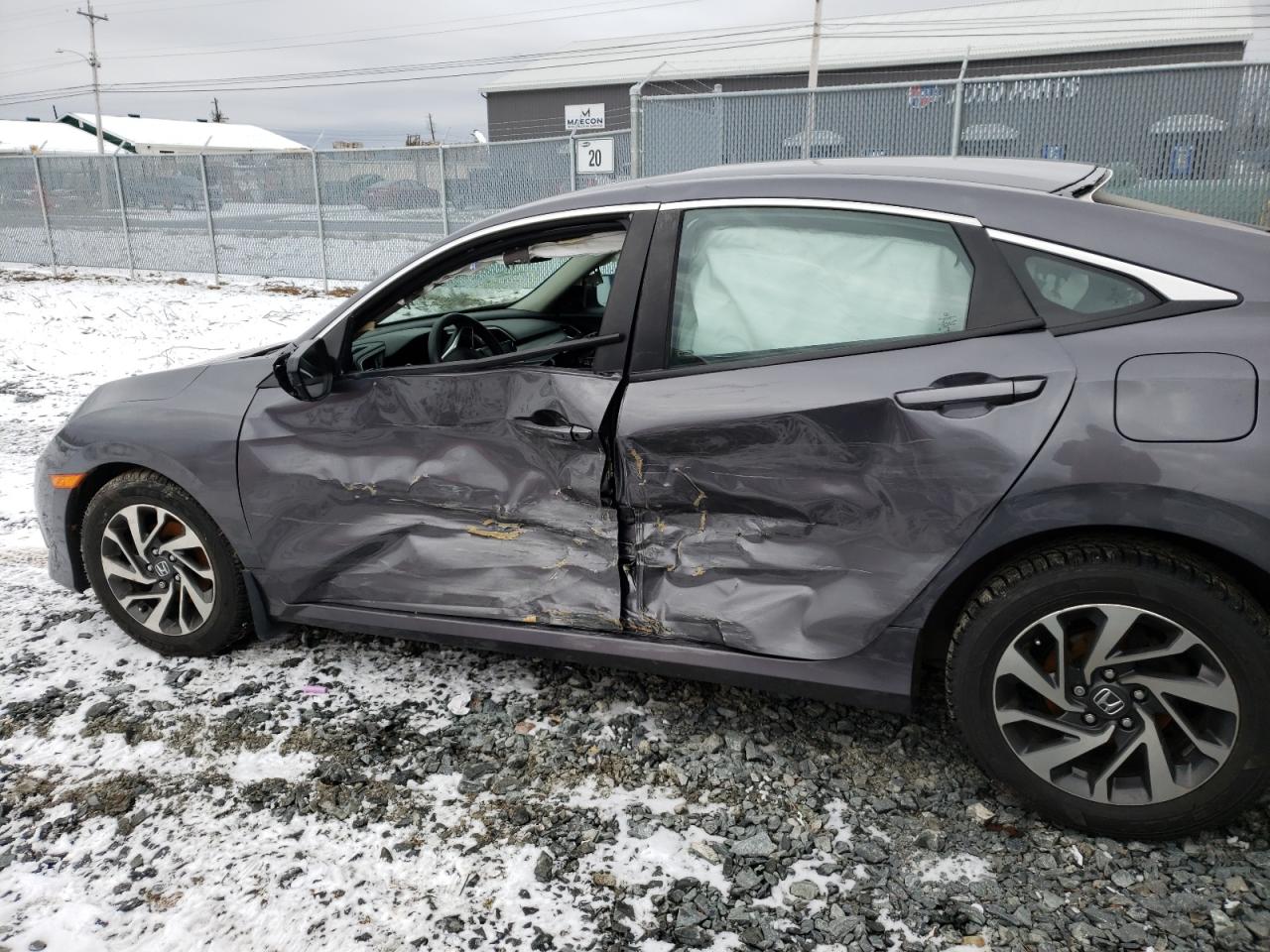 Photo 10 from auction – 2017 HONDA CIVIC EX with VIN 2HGFC2F8XHH033686