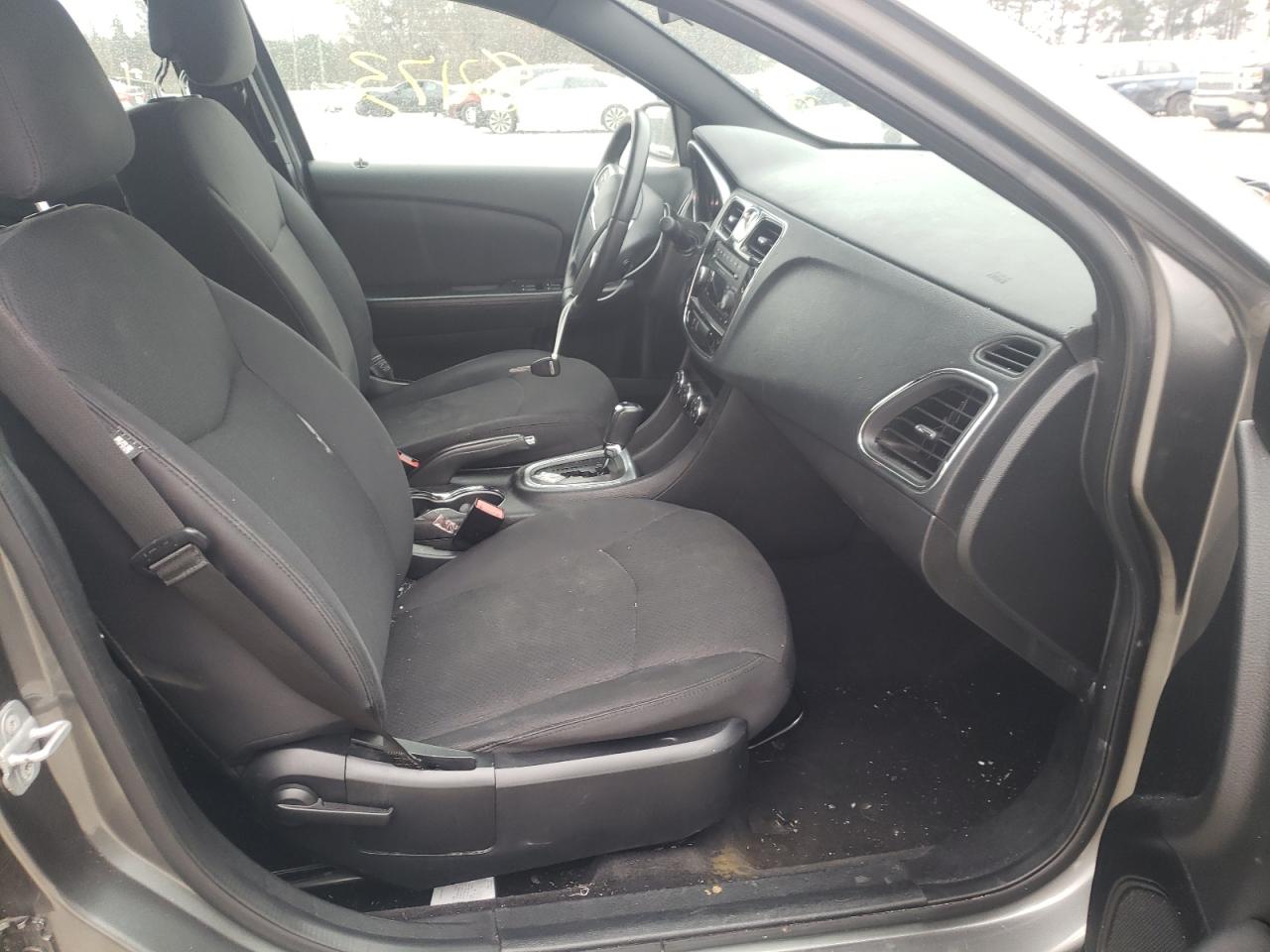 صورة رقم 5 من المزاد - 2013 CHRYSLER 200 TOURIN مع VIN 1C3CCBBB2DN539456