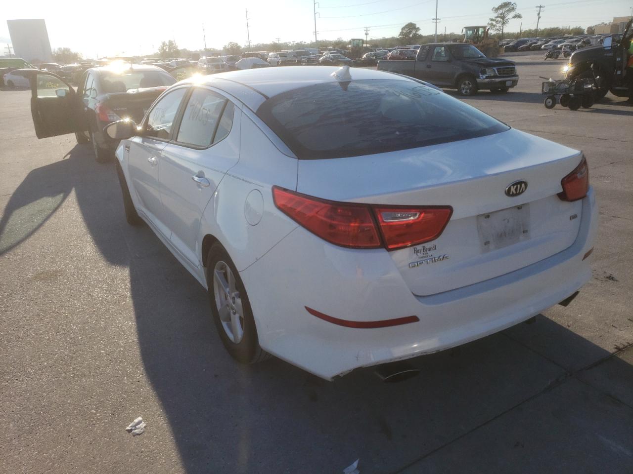 Photo 3 from auction – 2014 KIA OPTIMA LX with VIN 5XXGM4A71EG332105