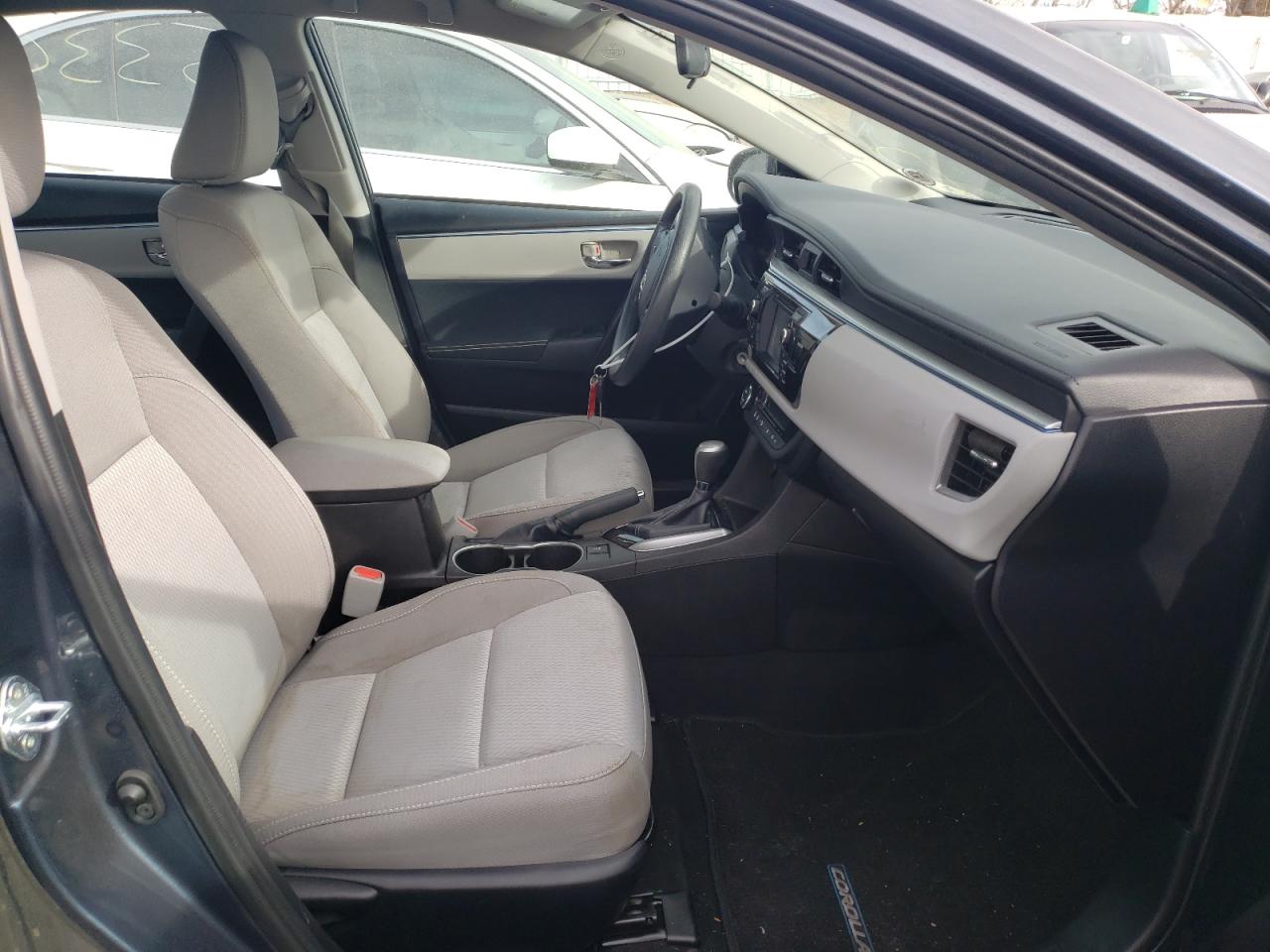 Photo 5 from auction – 2016 TOYOTA COROLLA L with VIN 5YFBURHEXGP412346