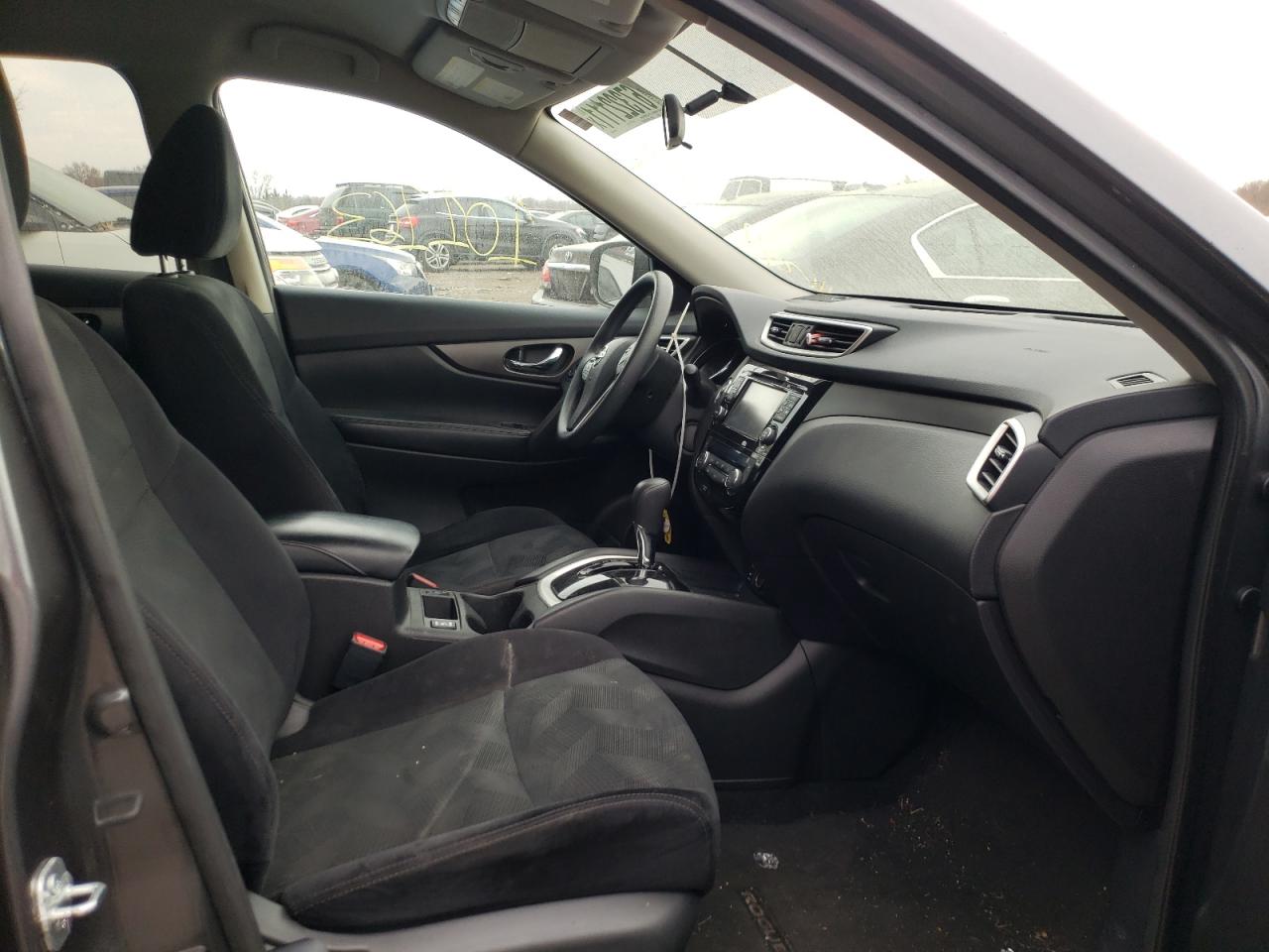 Photo 5 from auction – 2015 NISSAN ROGUE S with VIN 5N1AT2MV3FC809752