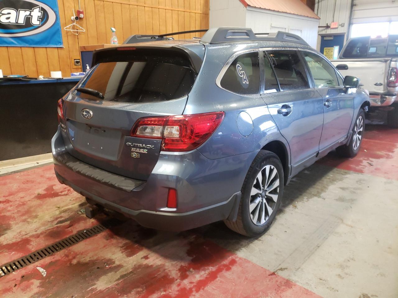 Фото 4 с аукциона – 2015 SUBARU OUTBACK 2. с VIN 4S4BSAJCXF3217463