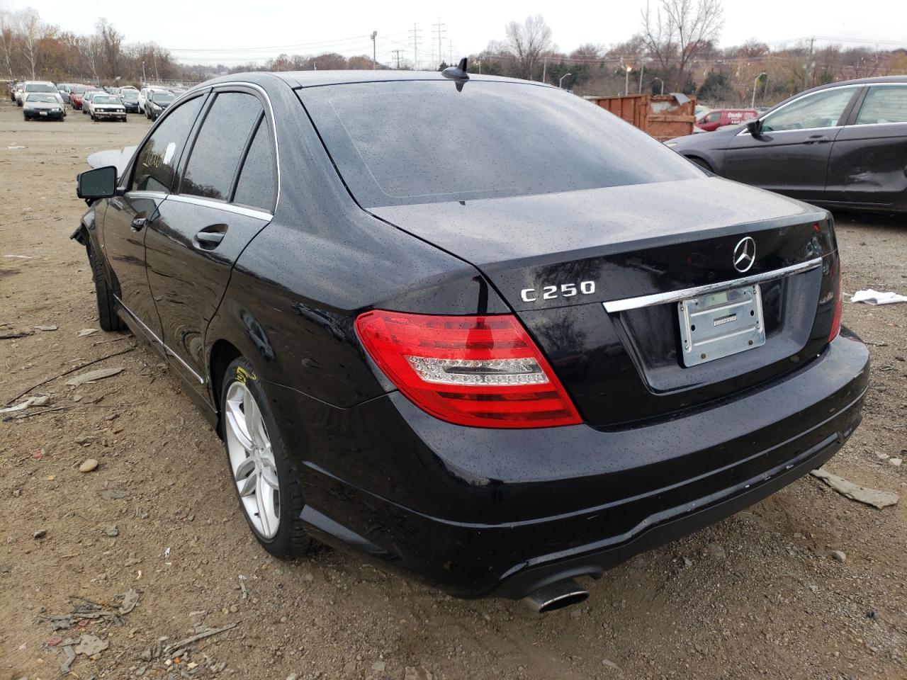Photo 3 from auction – 2012 MERCEDES-BENZ C 250 with VIN WDDGF4HB2CA635221