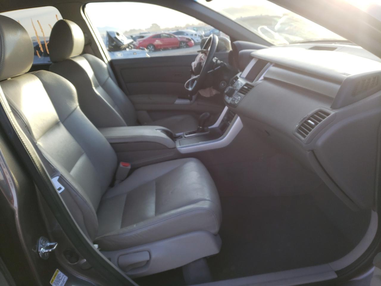 Photo 5 from auction – 2008 ACURA RDX TECHNO with VIN 5J8TB185X8A009227