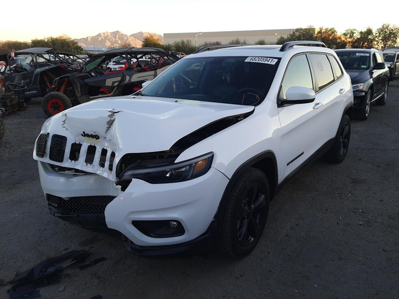 Photo 2 from auction – 2019 JEEP CHEROKEE L with VIN 1C4PJLLN0KD297867