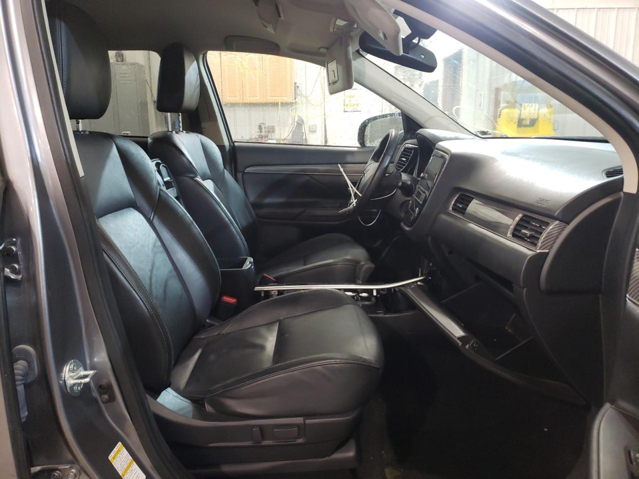 Photo 5 from auction – 2019 MITSUBISHI OUTLANDER with VIN JA4AZ3A37KZ020050