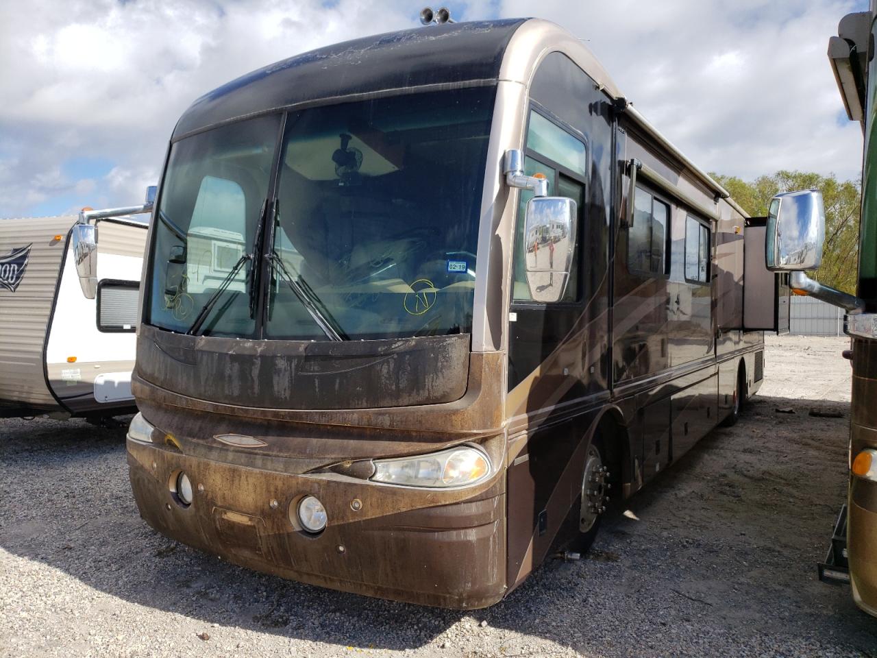 Photo 2 from auction – 2004 FREIGHTLINER CHASSIS X with VIN 4UZAAHBS64CM37323