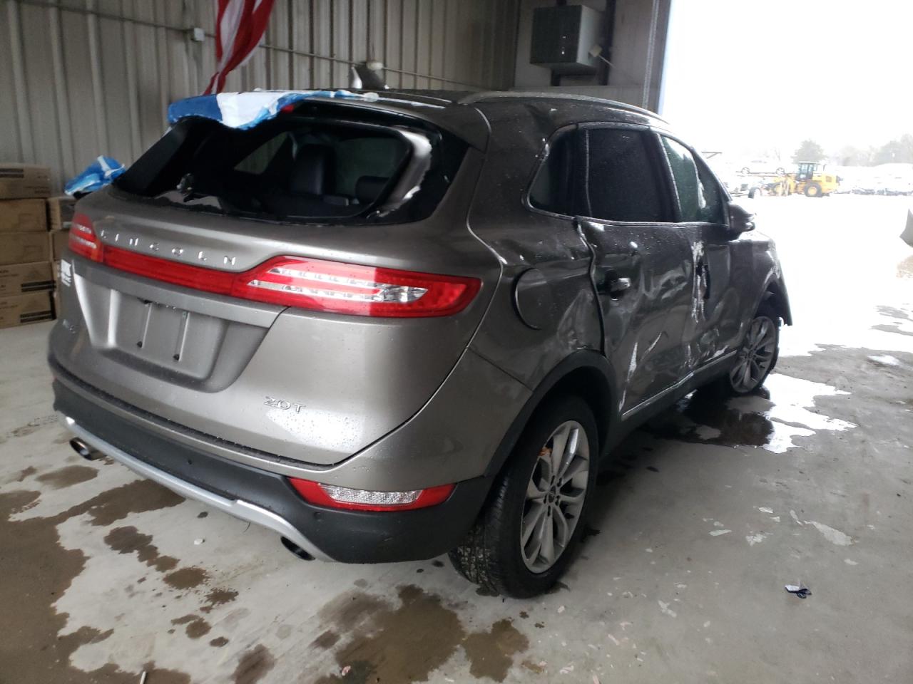 Photo 4 from auction – 2017 LINCOLN MKC BLACK with VIN 5LMCJ2C90HUL12574