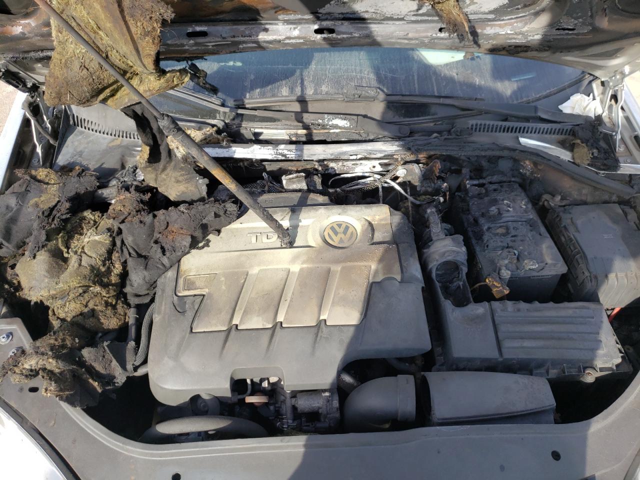 Photo 9 from auction – 2009 VOLKSWAGEN JETTA TDI with VIN 3VWAL71K59M030641