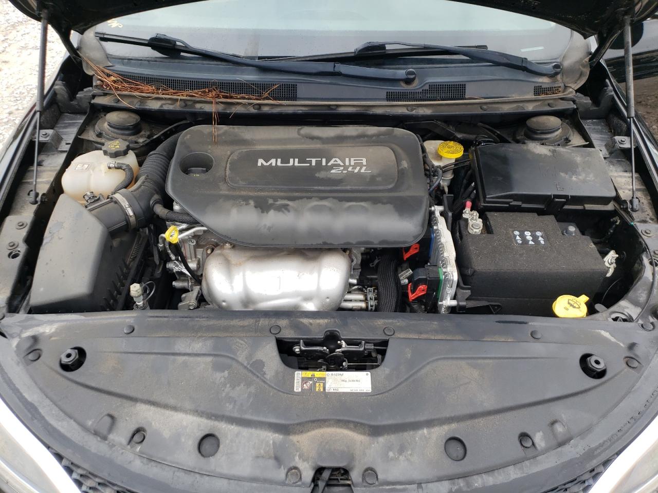 Photo 7 from auction – 2016 CHRYSLER 200 LIMITE with VIN 1C3CCCAB7GN129022