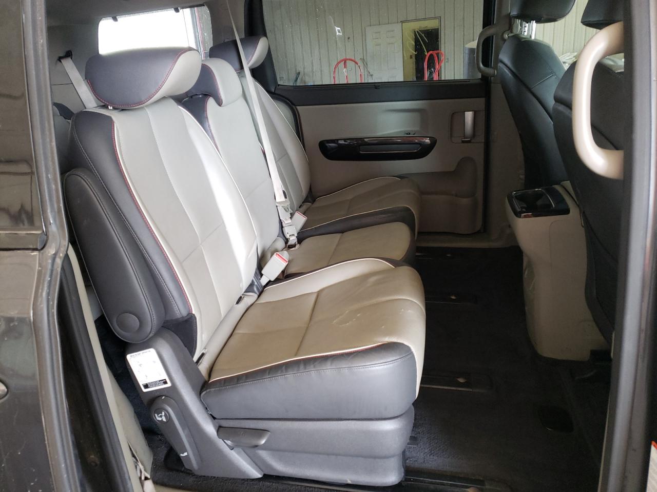 Photo 6 from auction – 2016 KIA SEDONA EX with VIN KNDMC5C15G6181484