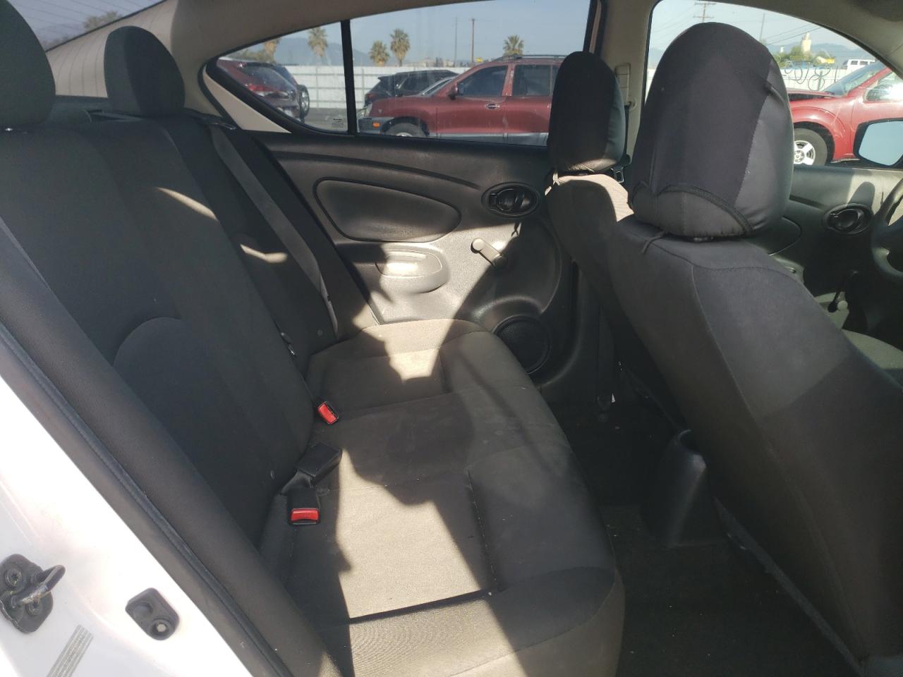 Photo 6 from auction – 2019 NISSAN VERSA S with VIN 3N1CN7AP8KL820614
