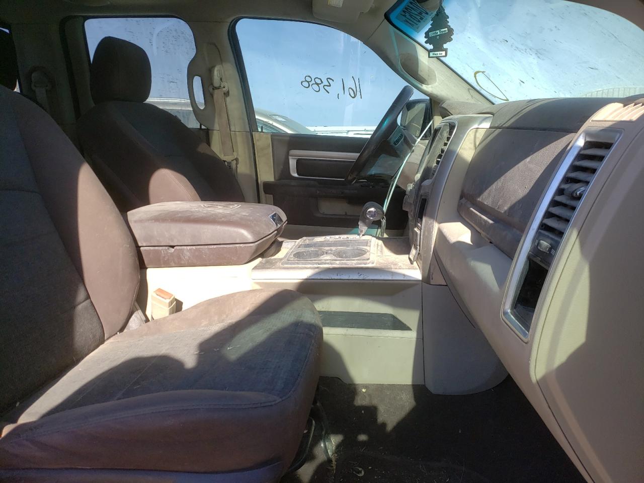 Photo 5 from auction – 2013 RAM 1500 SLT with VIN 1C6RR7GT4DS557999