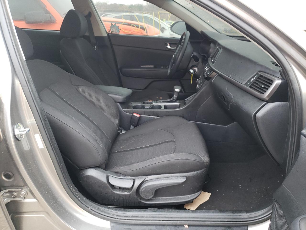 Photo 5 from auction – 2016 KIA OPTIMA LX with VIN 5XXGT4L3XGG089328