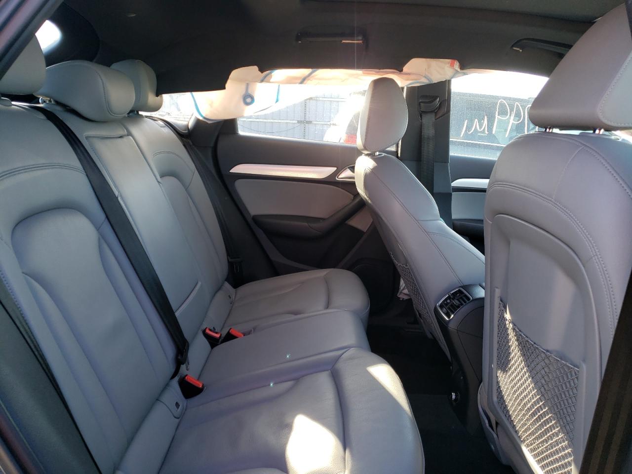 Photo 6 from auction – 2018 AUDI Q3 PREMIUM with VIN WA1ECCFS1JR011488