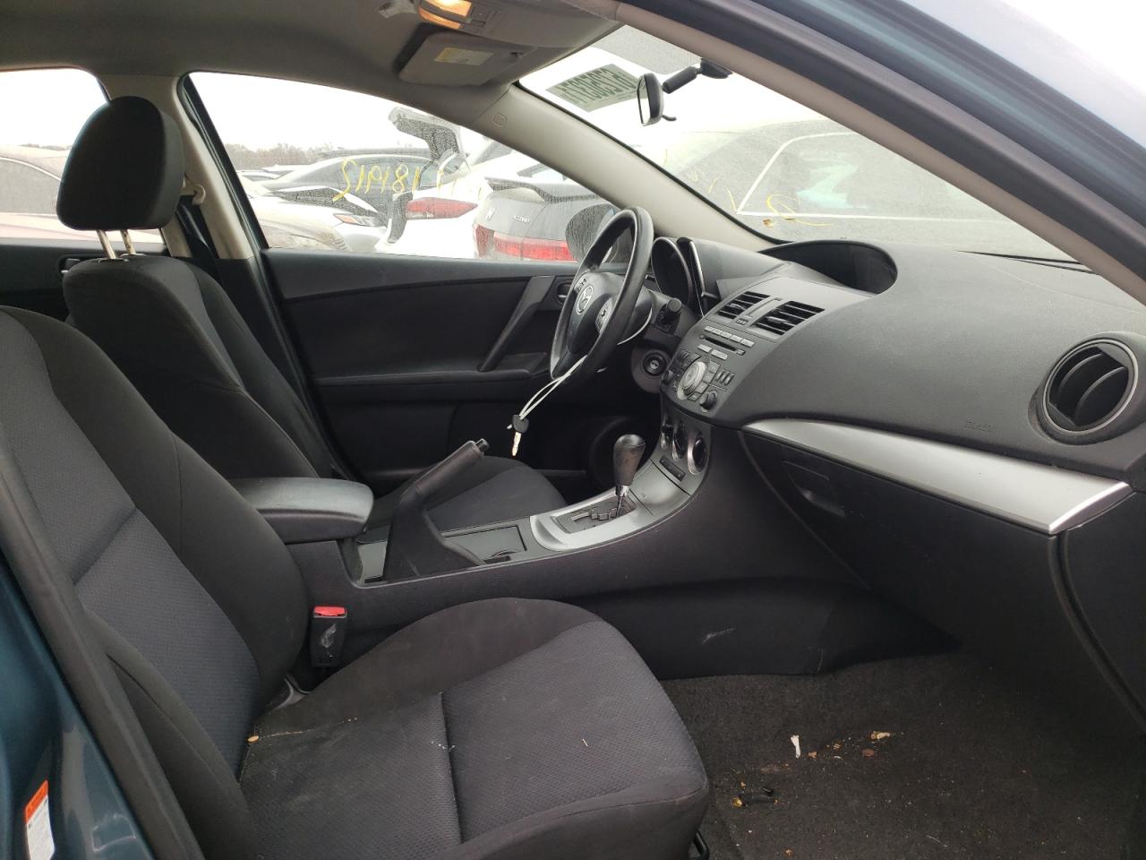 Photo 5 from auction – 2010 MAZDA 3 I with VIN JM1BL1SG2A1305088