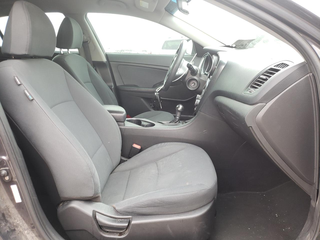 Photo 5 from auction – 2015 KIA OPTIMA LX with VIN KNAGM4A75F5640347