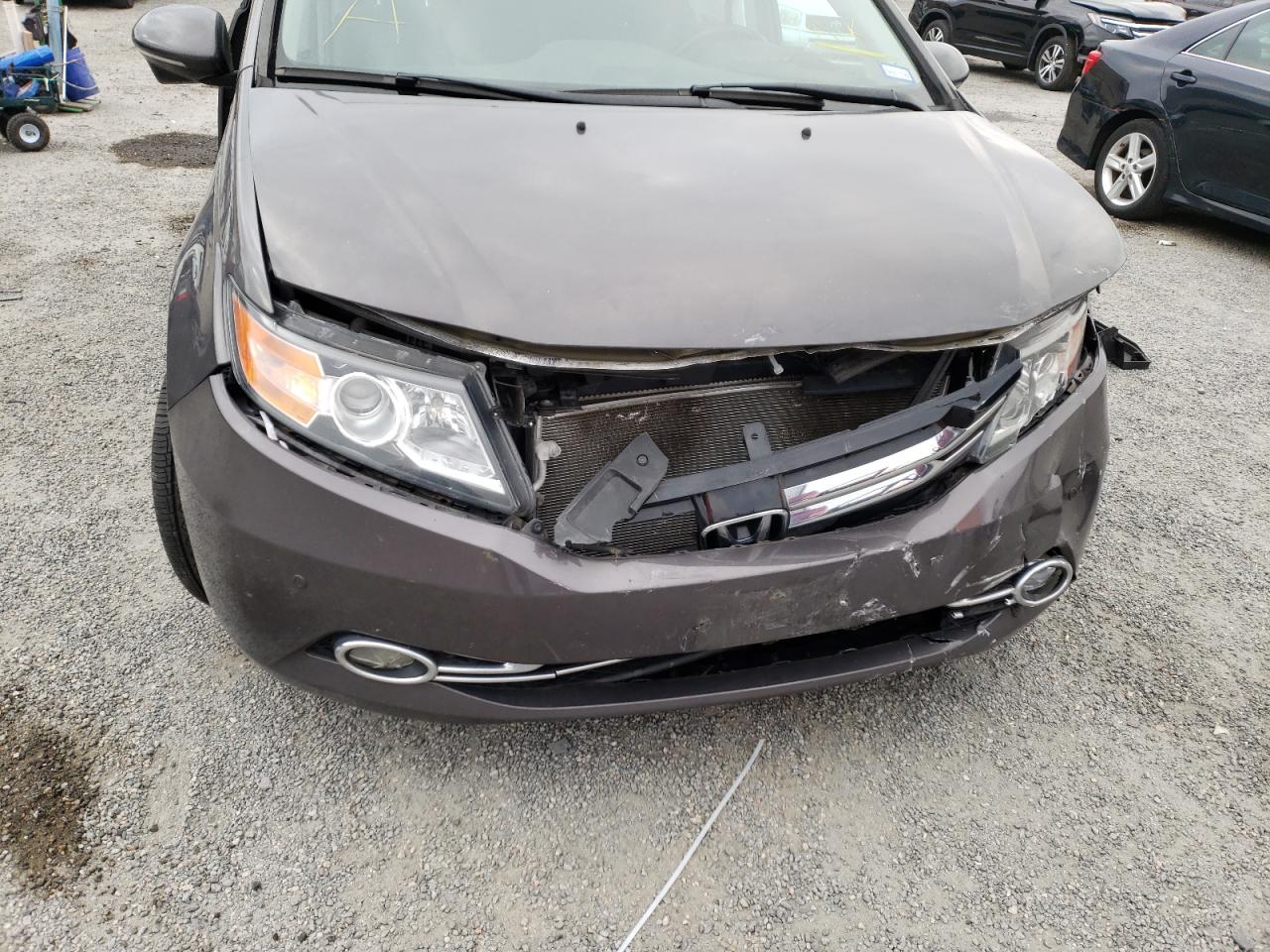 Photo 9 from auction – 2015 HONDA ODYSSEY TO with VIN 5FNRL5H91FB128983