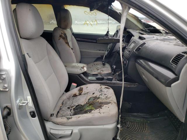 Photo 5 from auction – 2015 KIA SORENTO LX with VIN 5XYKT4A66FG562045