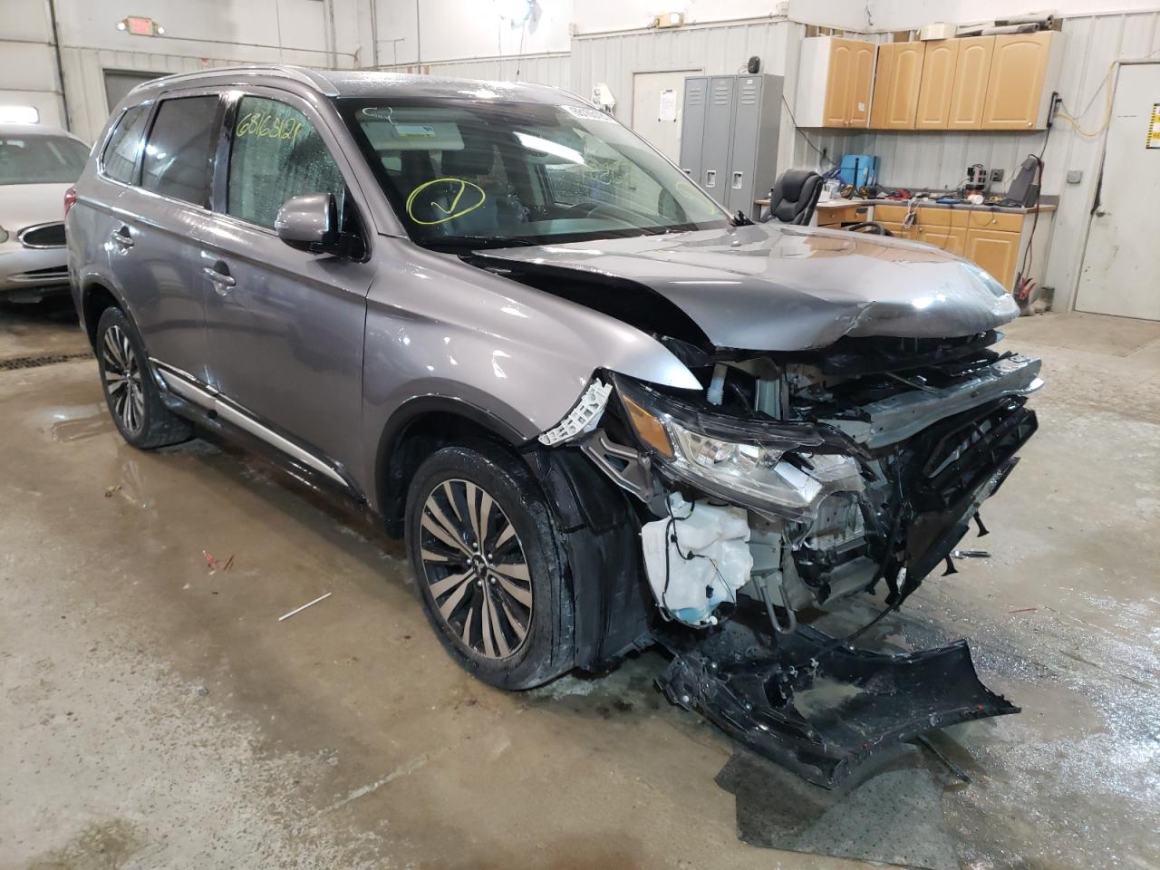 MITSUBISHI OUTLANDER 2019 with VIN JA4AZ3A37KZ020050 - Photo from auction