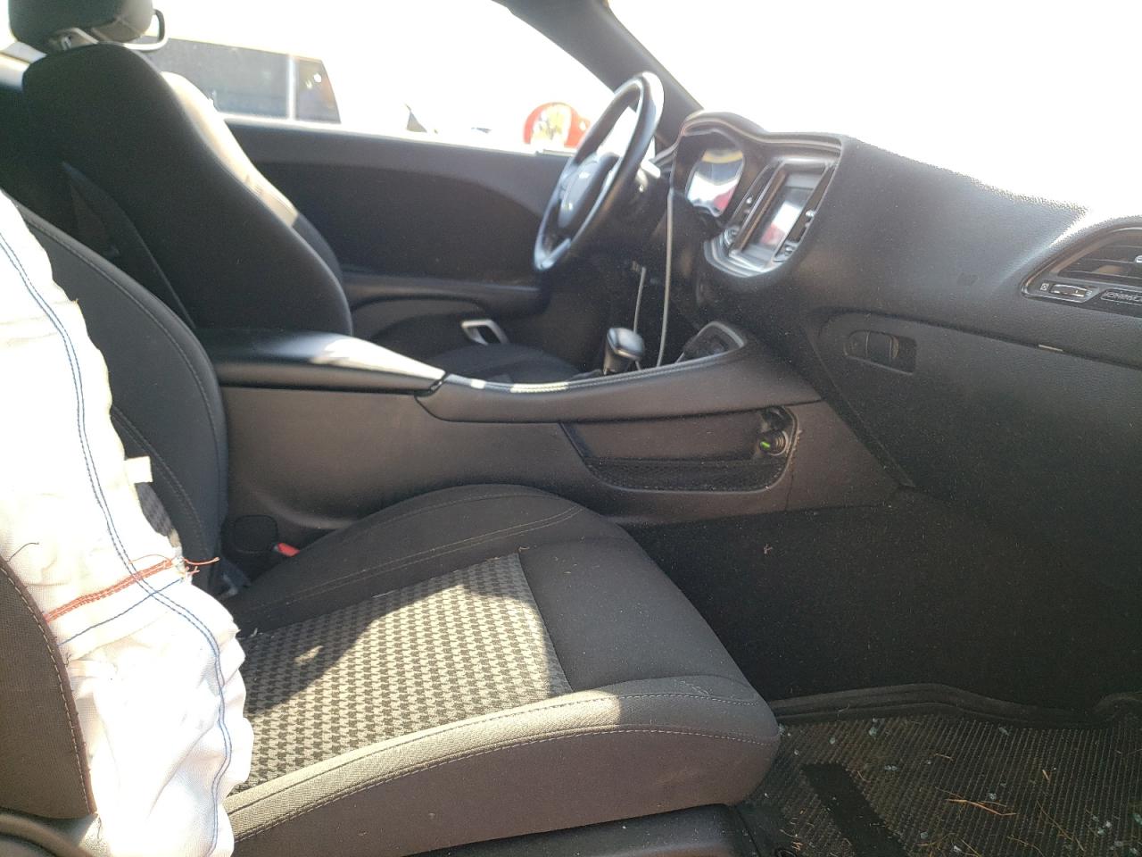 Photo 5 from auction – 2019 DODGE CHALLENGER with VIN 2C3CDZAG9KH759427