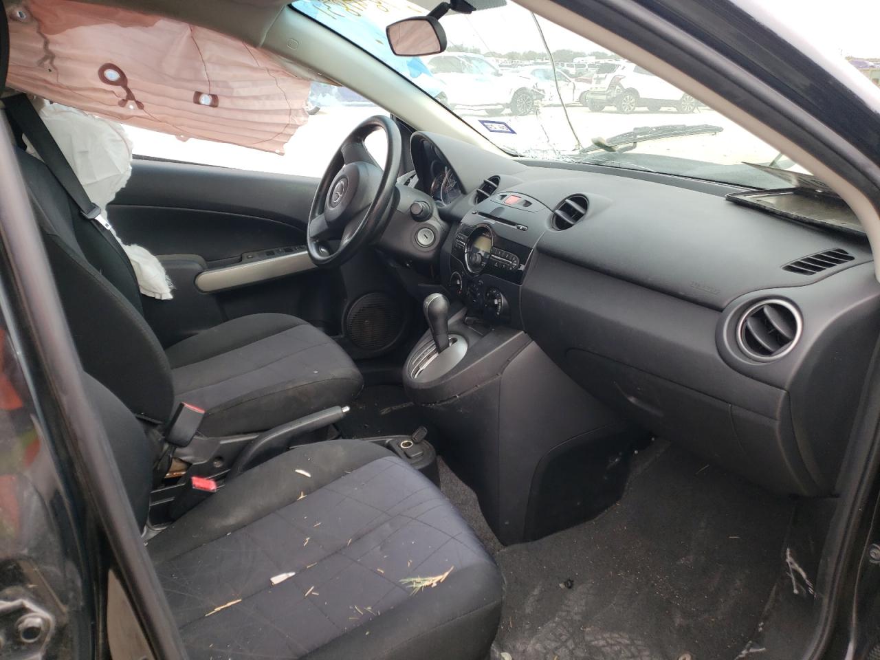 Photo 5 from auction – 2014 MAZDA MAZDA2 SPO with VIN JM1DE1KY2E0178639