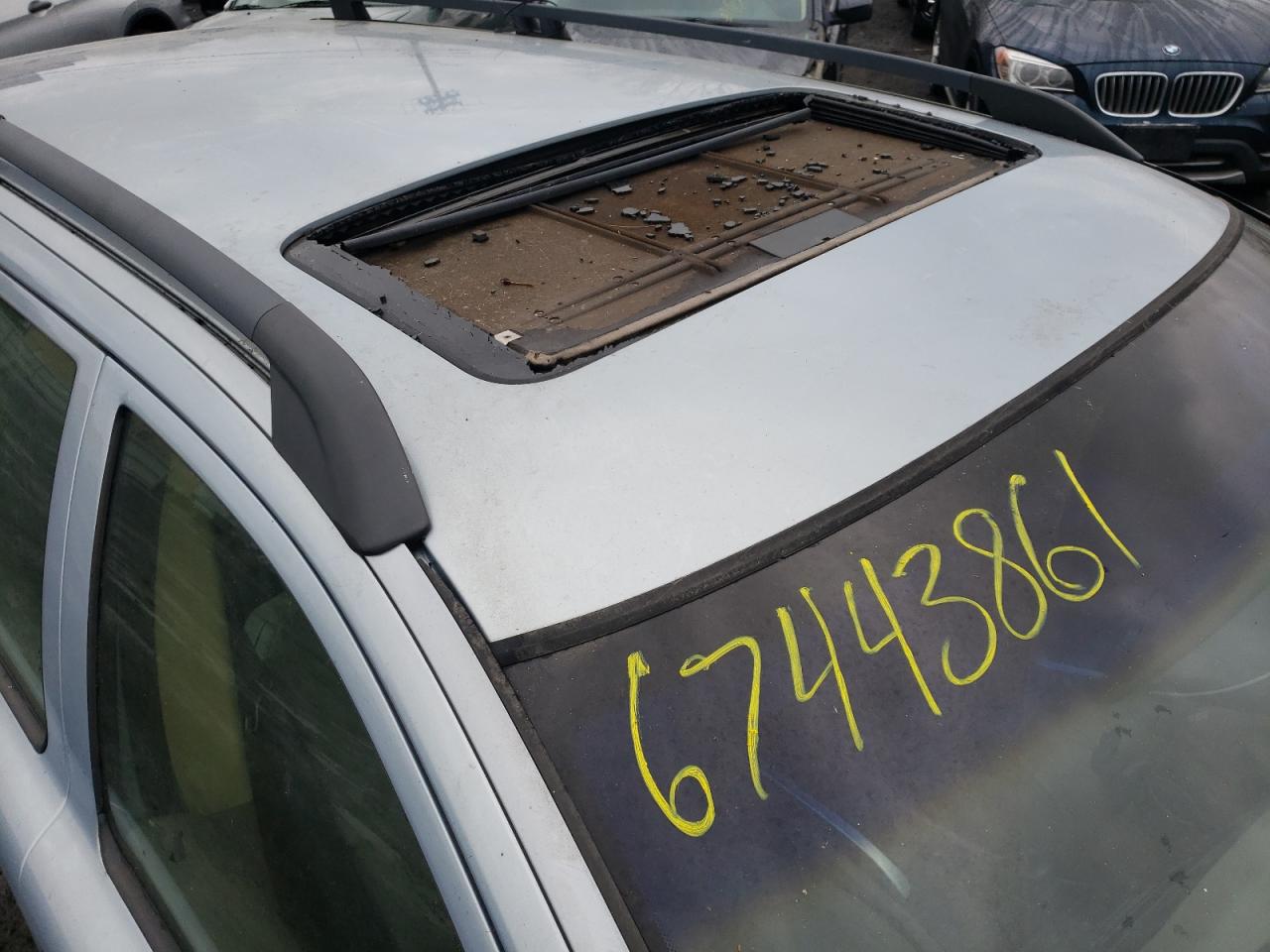 Photo 9 from auction – 2001 VOLVO V70 with VIN YV1SZ58D121053879