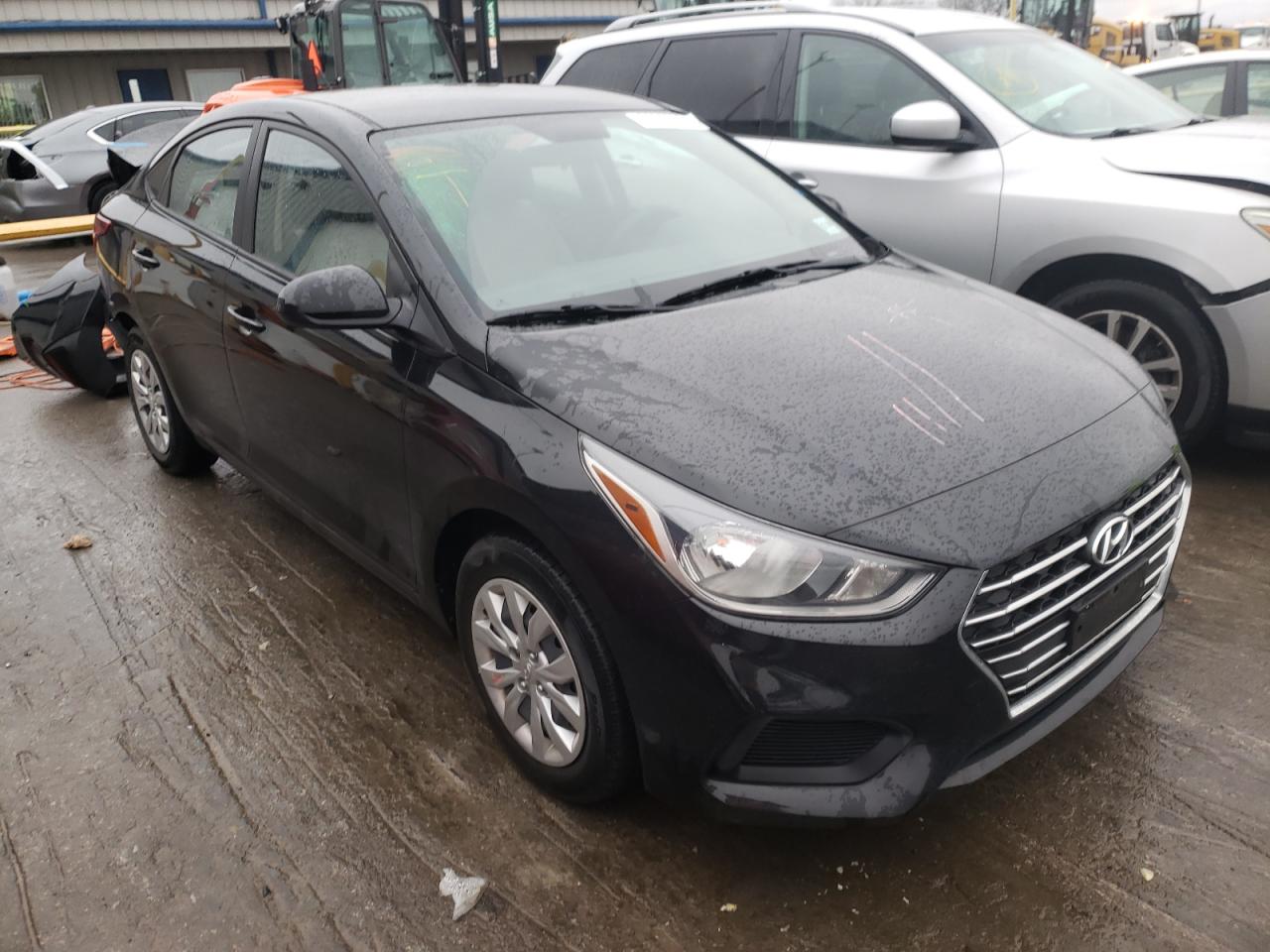 HYUNDAI ACCENT SE 2019 with VIN 3KPC24A32KE061383 - Photo from auction
