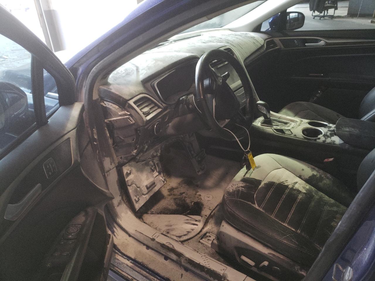 Photo 9 from auction – 2013 FORD FUSION SE with VIN 3FA6P0LUXDR376205