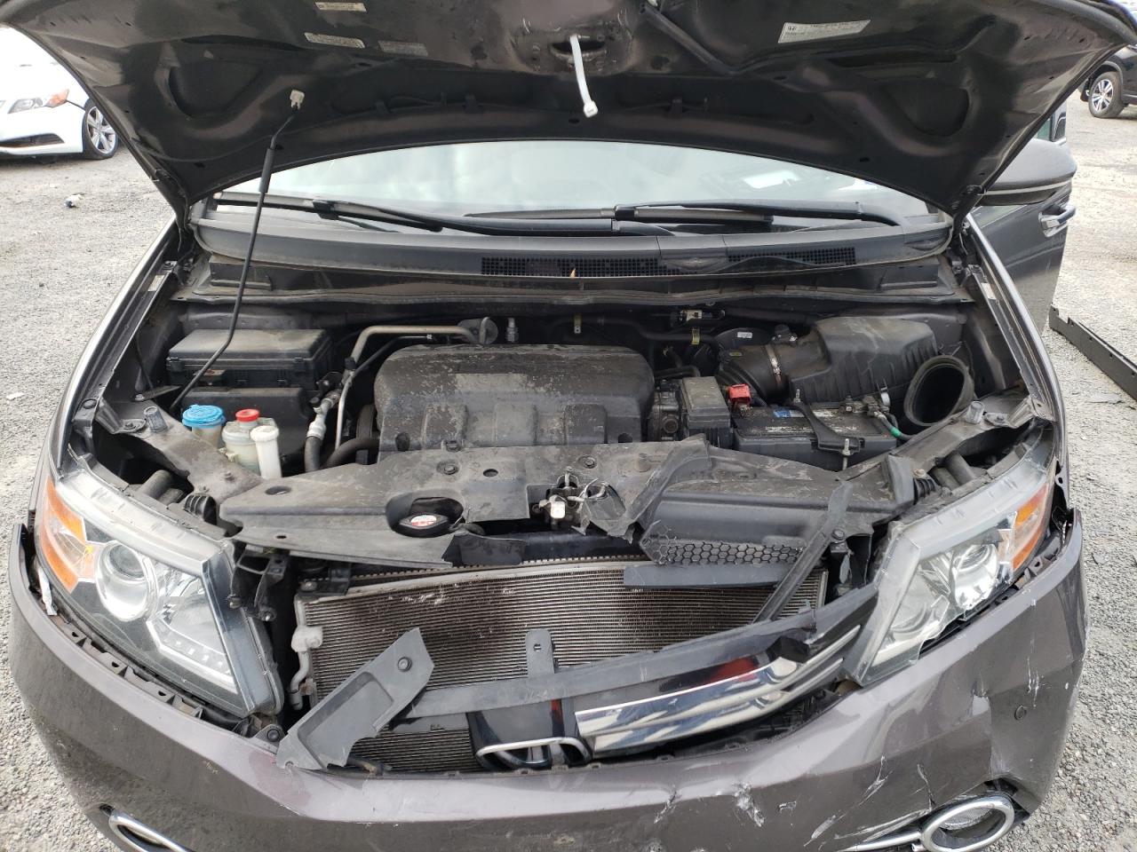 Photo 7 from auction – 2015 HONDA ODYSSEY TO with VIN 5FNRL5H91FB128983