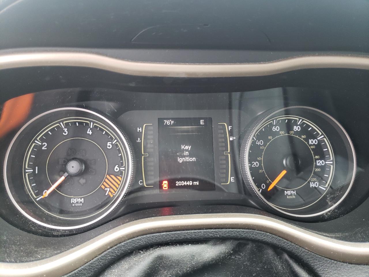 Photo 8 from auction – 2015 JEEP CHEROKEE L with VIN 1C4PJLCB0FW669224