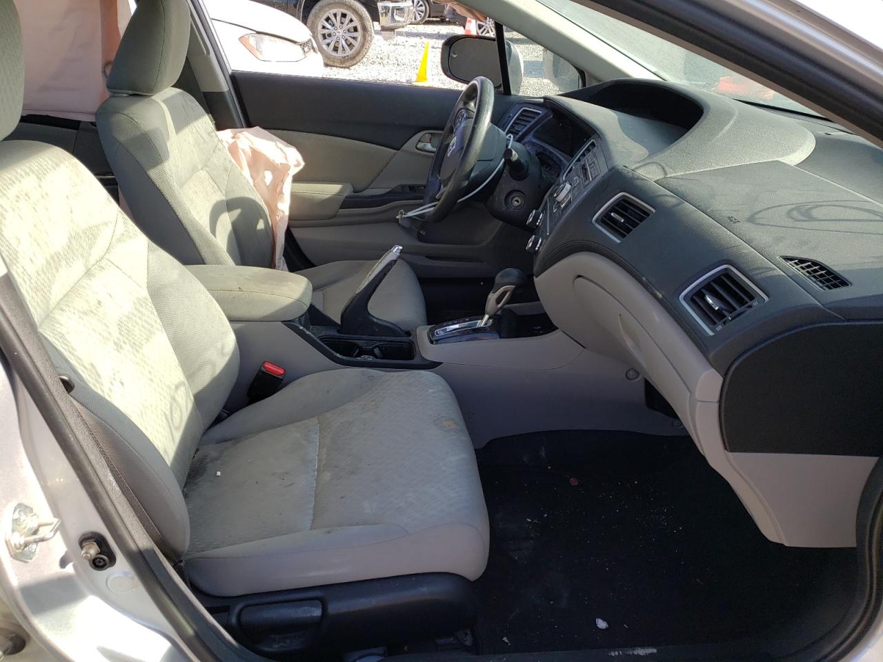Photo 5 from auction – 2015 HONDA CIVIC LX with VIN 19XFB2F5XFE107043