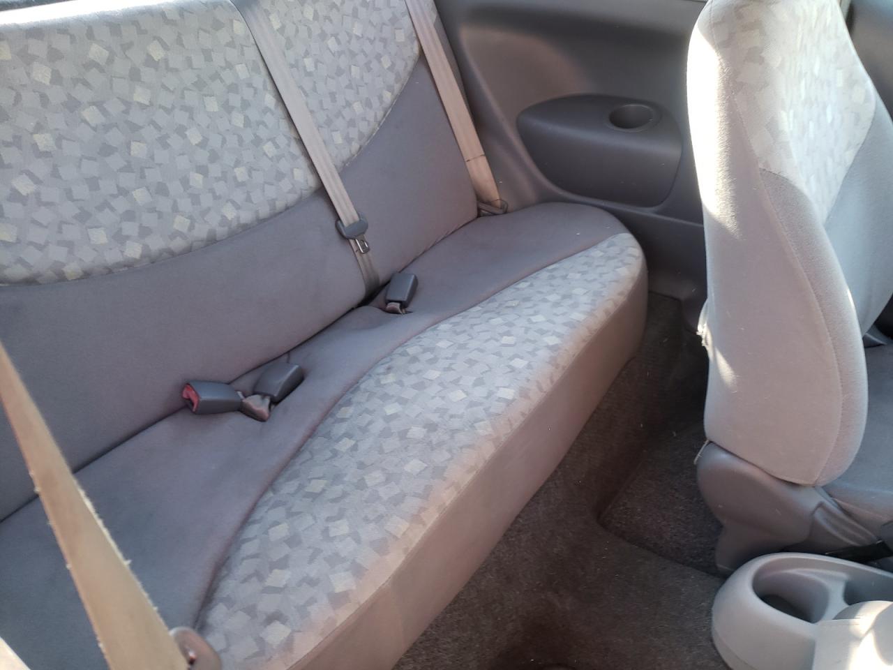 Photo 6 from auction – 2000 TOYOTA ECHO with VIN JTDAT1234Y5006262