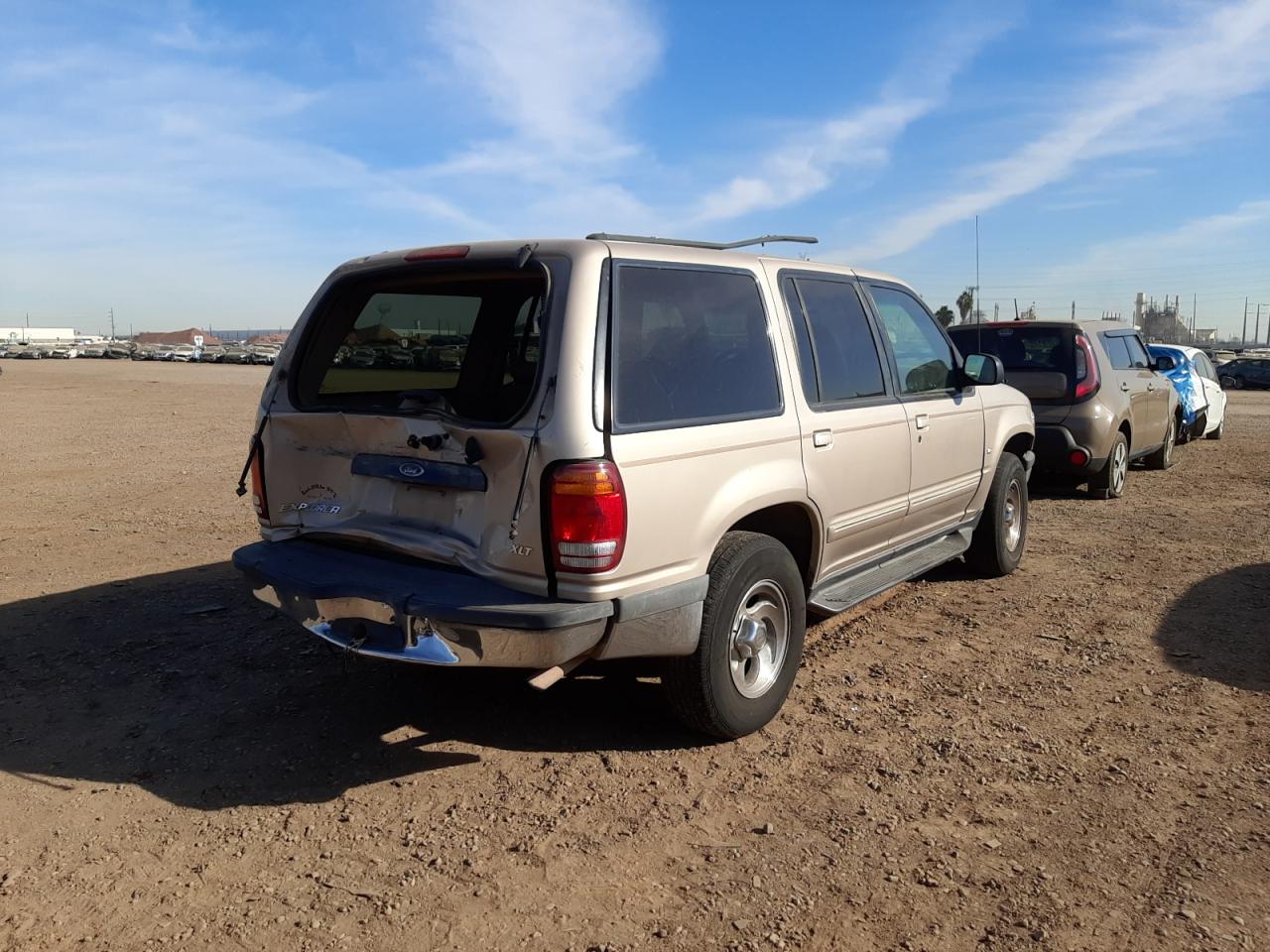 Photo 4 from auction – 1998 FORD EXPLORER with VIN 1FMZU35P3WZB38781