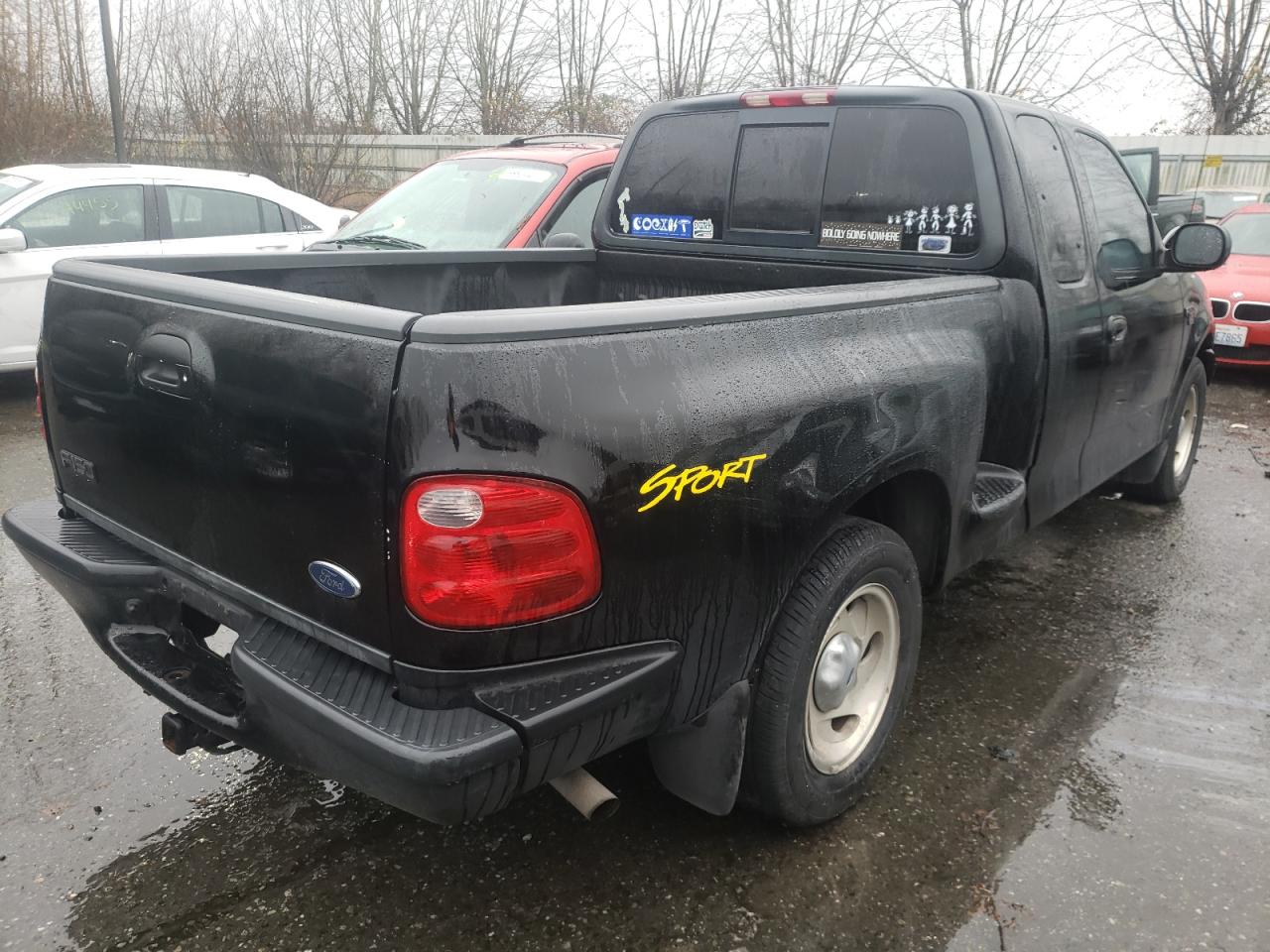 Photo 4 from auction – 2001 FORD F150 with VIN 1FTRX07WX1KF11556