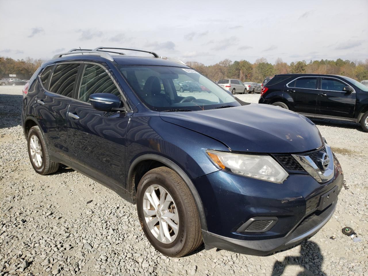 NISSAN ROGUE S 2015 with VIN KNMAT2MV0FP539683 - Photo from auction