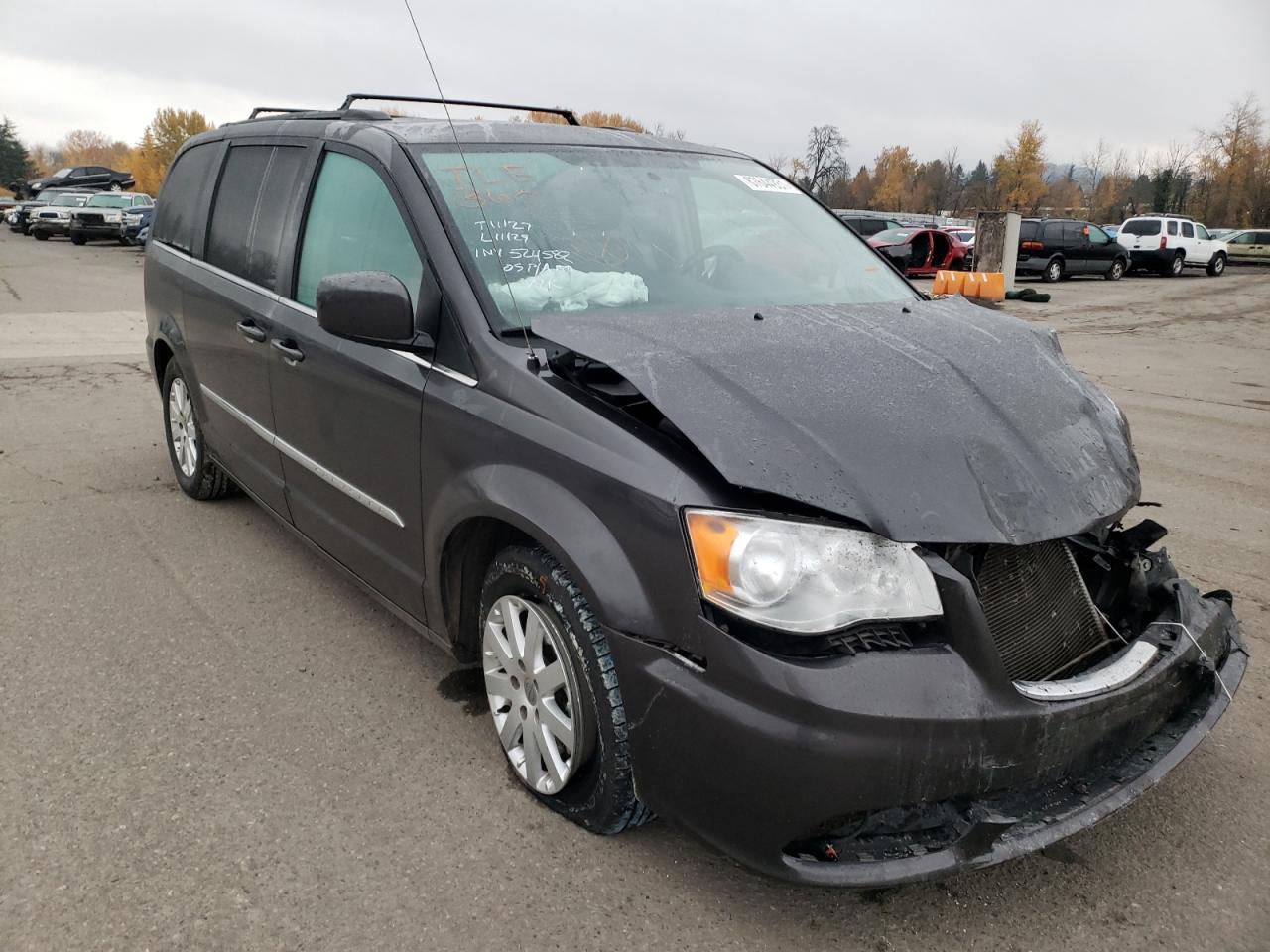 CHRYSLER TOWN & COU 2016 with VIN 2C4RC1BG4GR110659 - Photo from auction