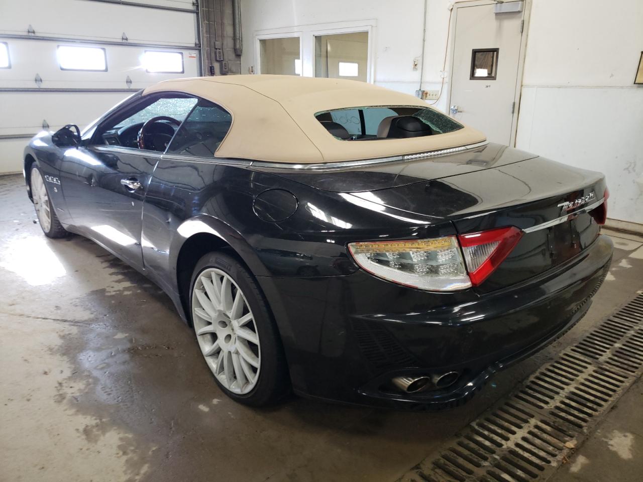 Photo 3 from auction – 2010 MASERATI GRANTURISM with VIN ZAM45KMA9A0053889