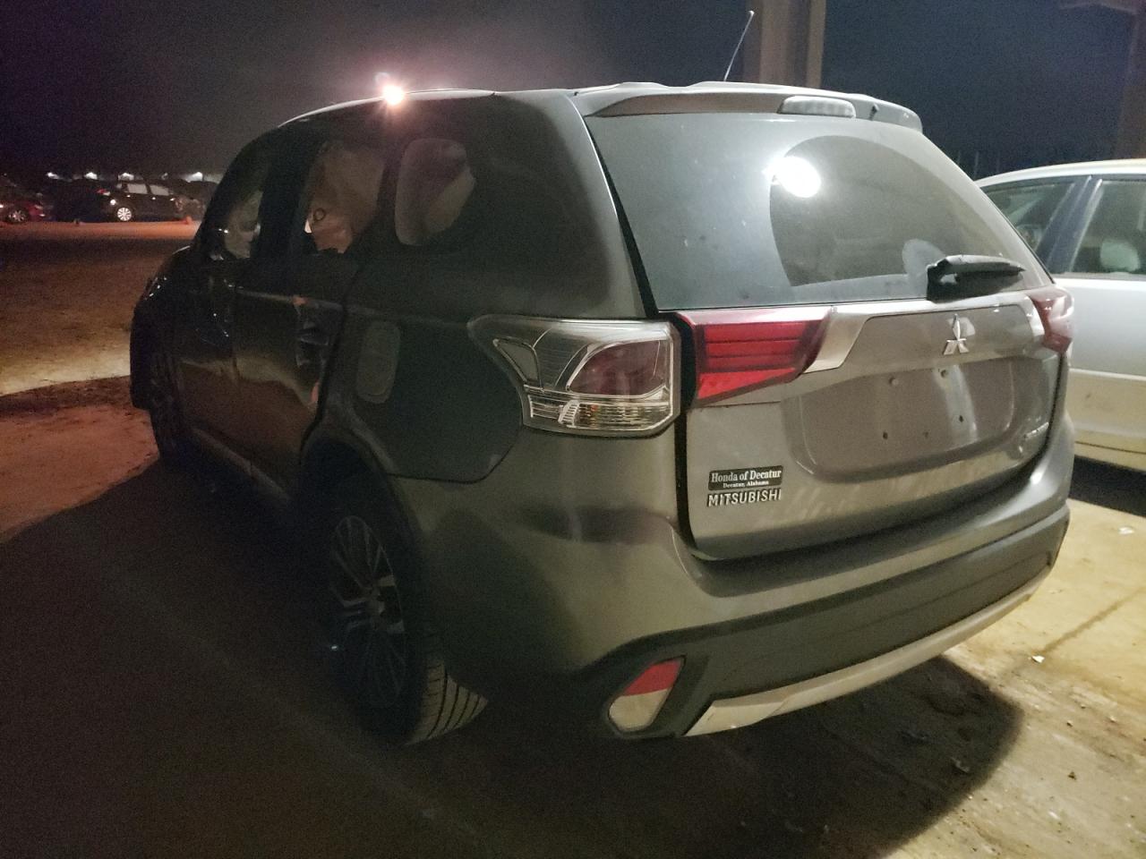 Photo 3 from auction – 2016 MITSUBISHI OUTLANDER with VIN JA4AD2A38GZ064140