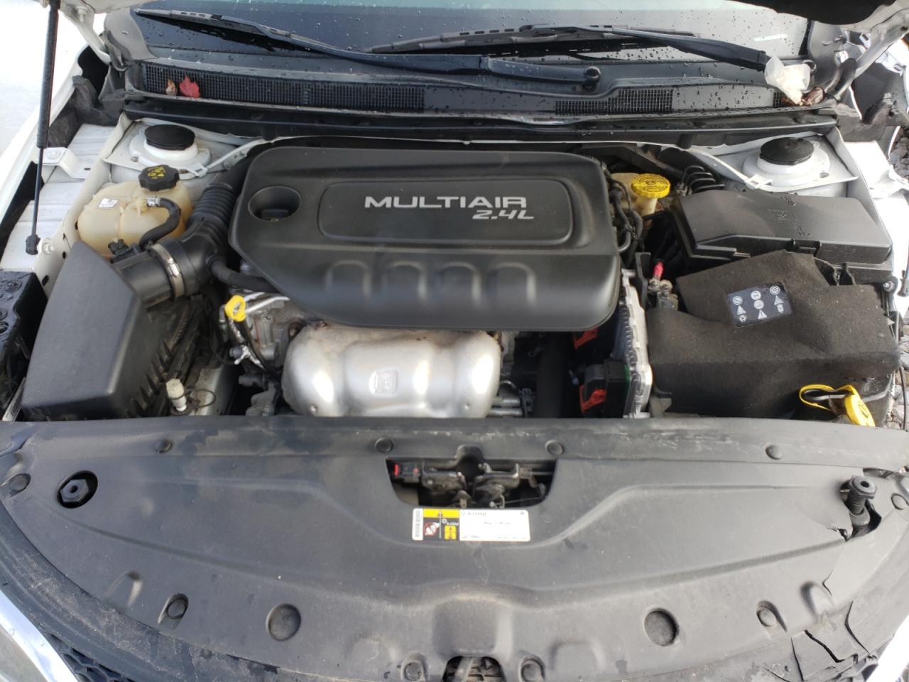 Photo 7 from auction – 2015 CHRYSLER 200 C with VIN 1C3CCCCB3FN739754